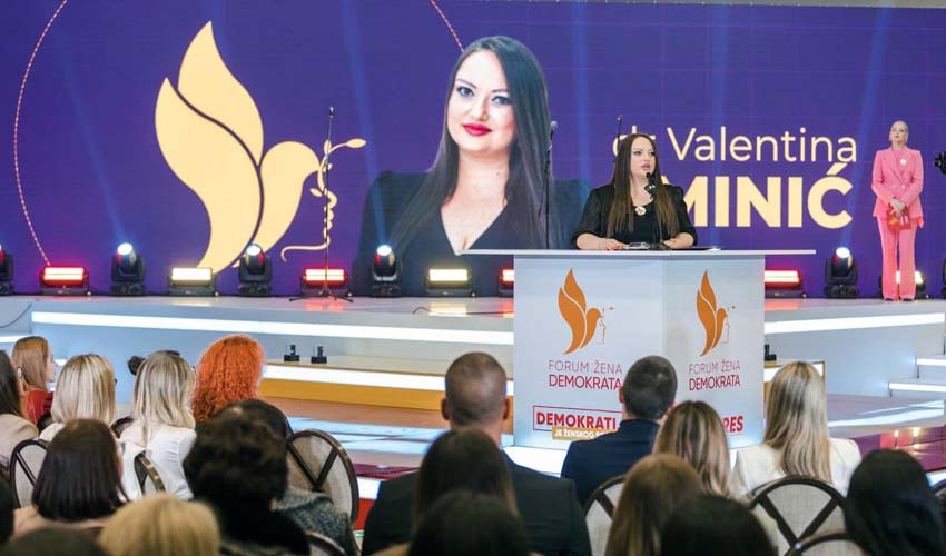 minic demokratska