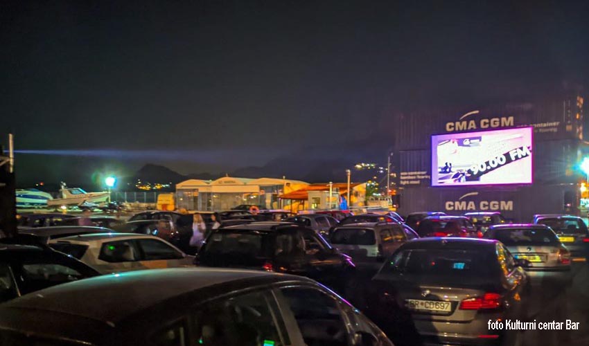 auto kino 1
