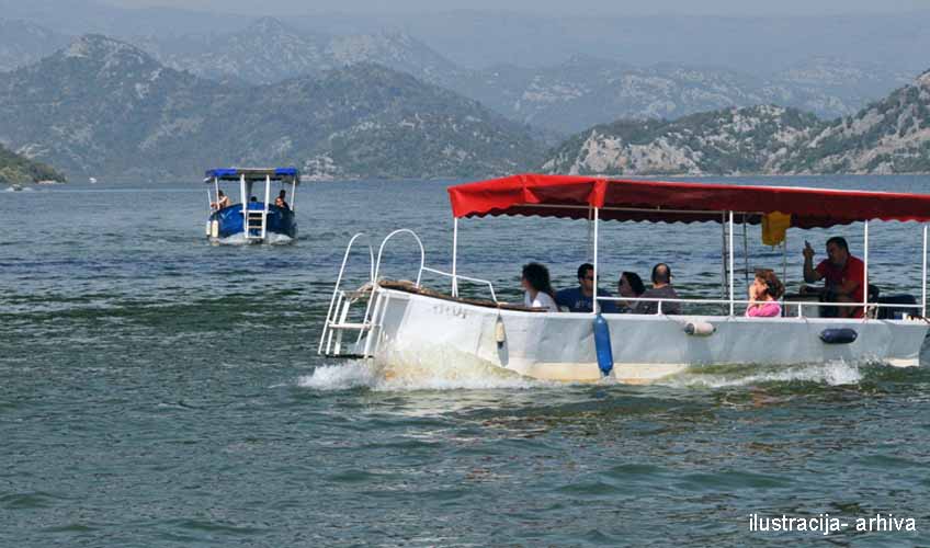 čamci jezero
